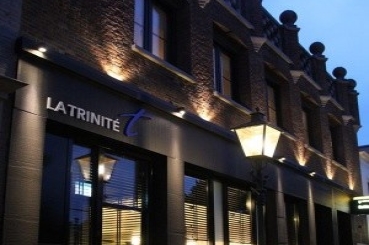 Verbouwen kantoor tot restaurant La Trinite te Sluis