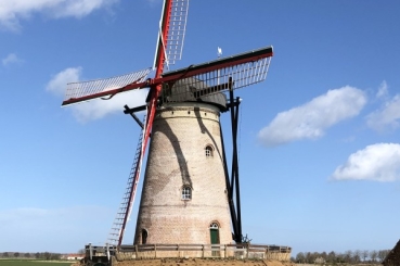 Restauratie molen te Zuidzande